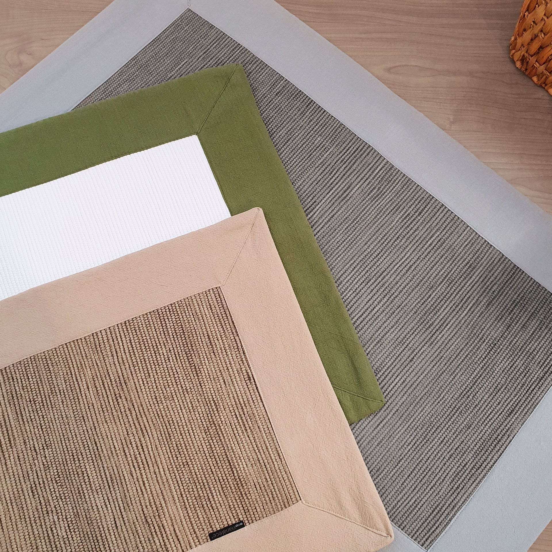 Tapete Cinza com Aplicação Linho Pure Soft - LethesHome