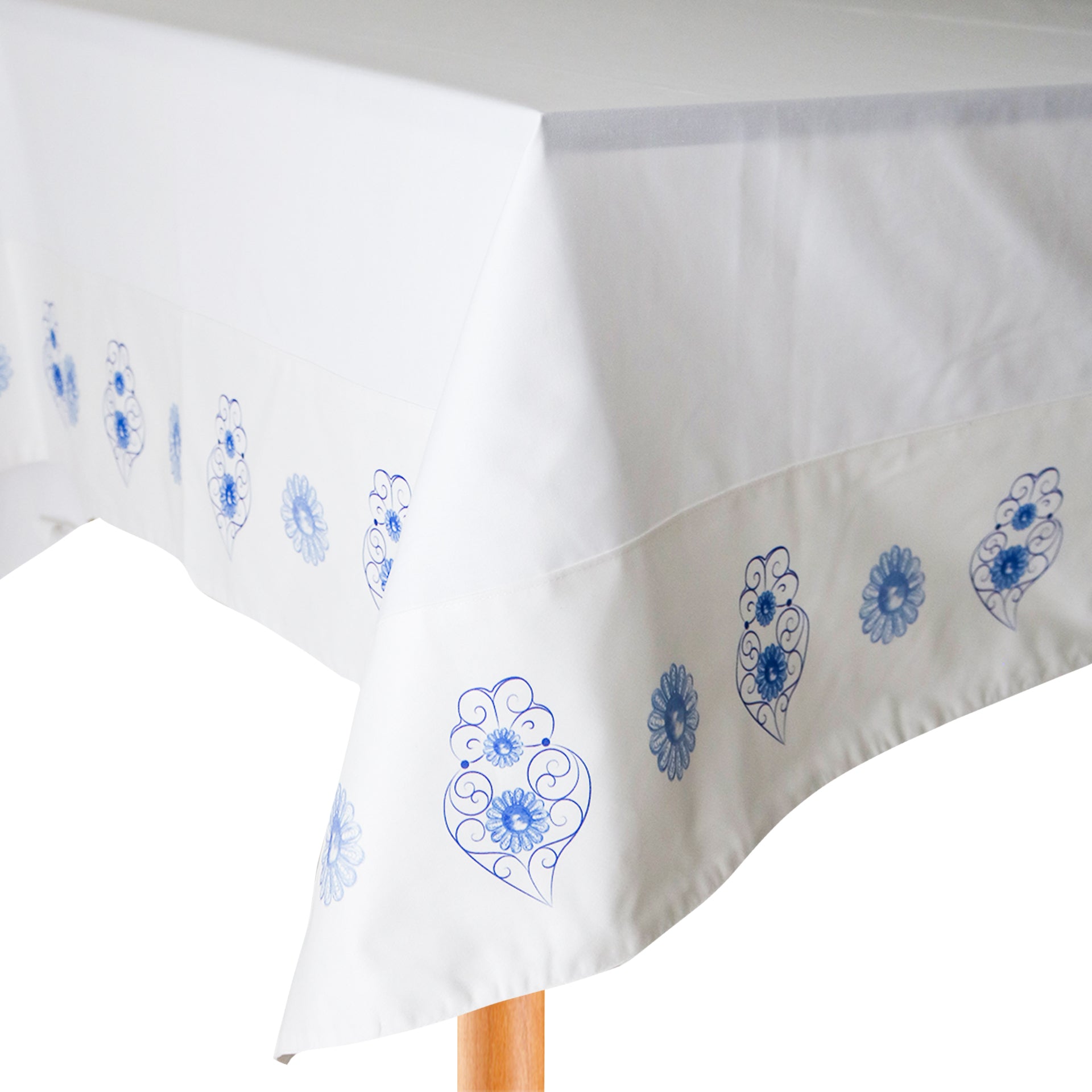 Toalha de Mesa Coração de Luzia