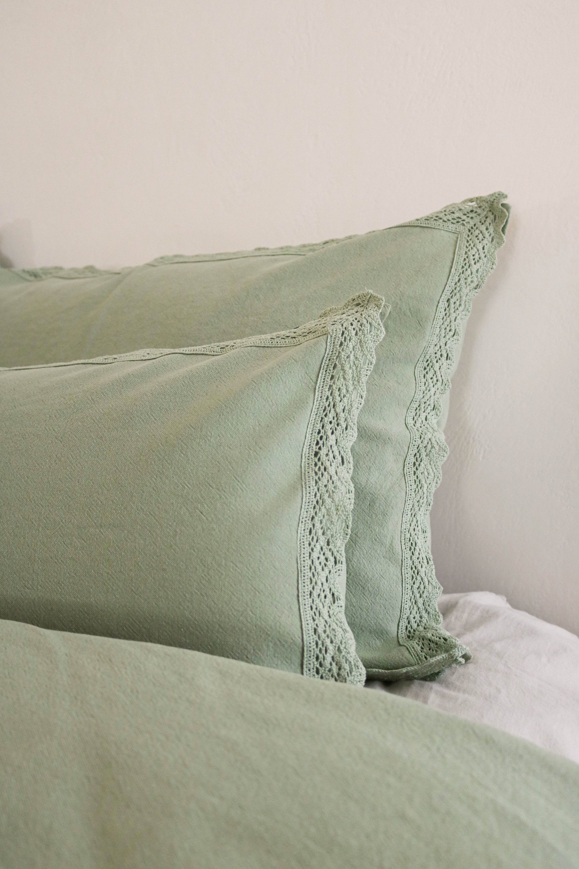 Colcha Acolchoada Tucuman Cor com Renda - LethesHome