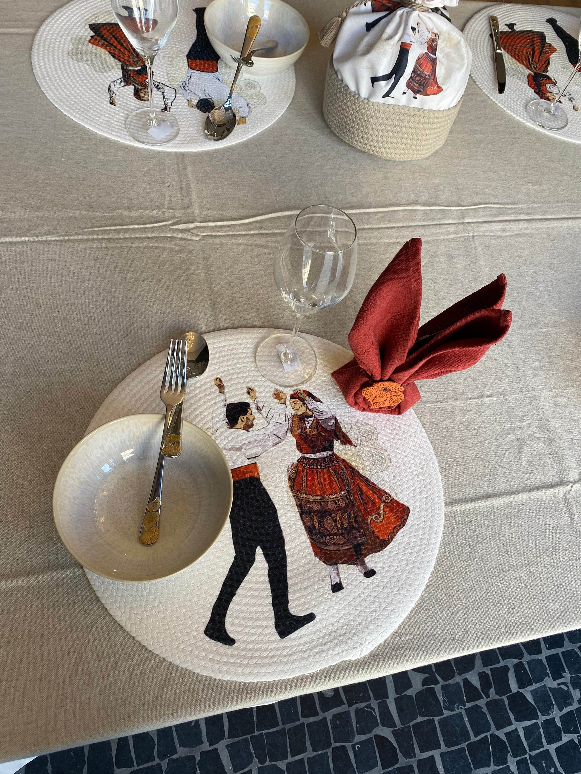 Individual Trança Melânia Gomes A - LethesHome