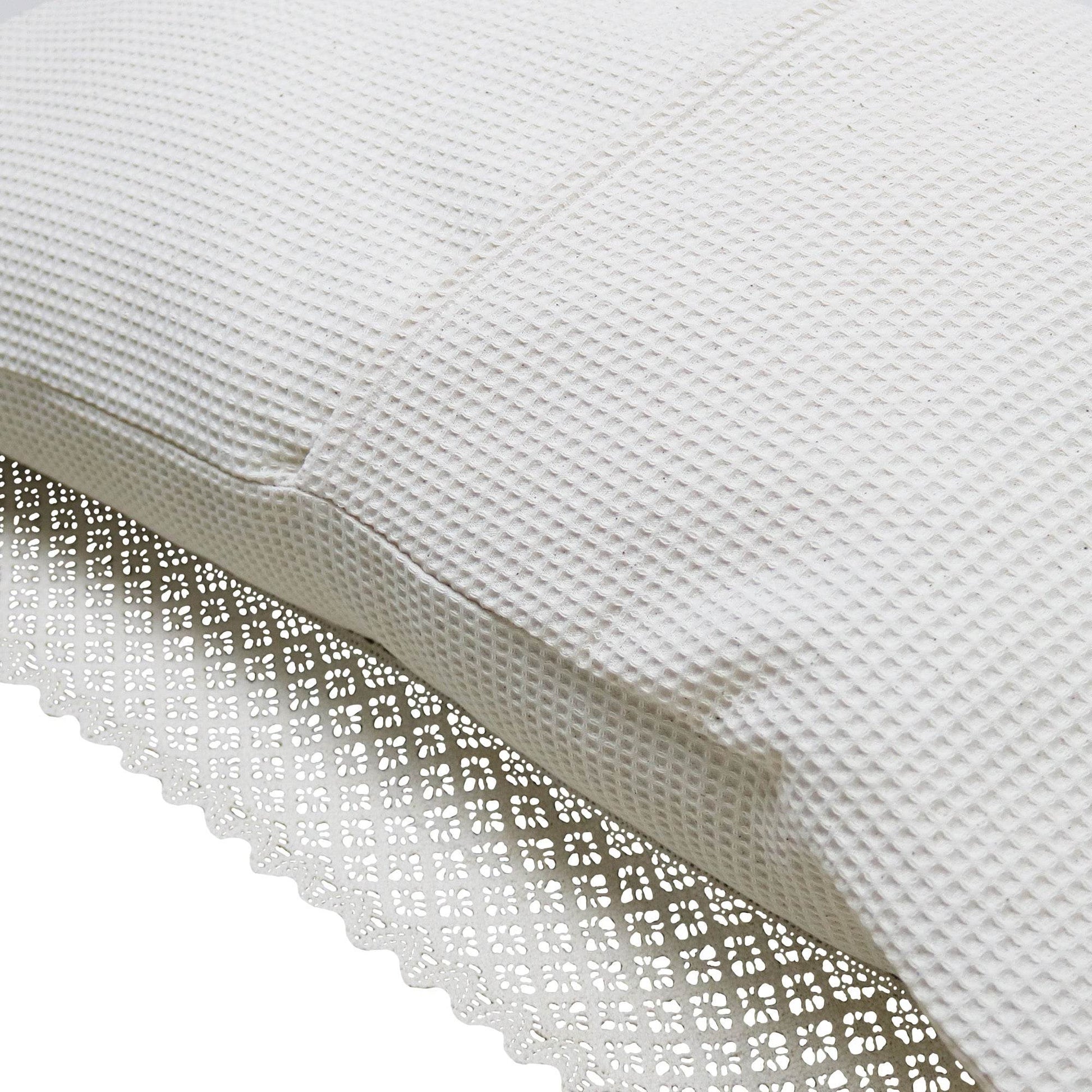 Capa de Almofada Favo com Renda Bege - LethesHome